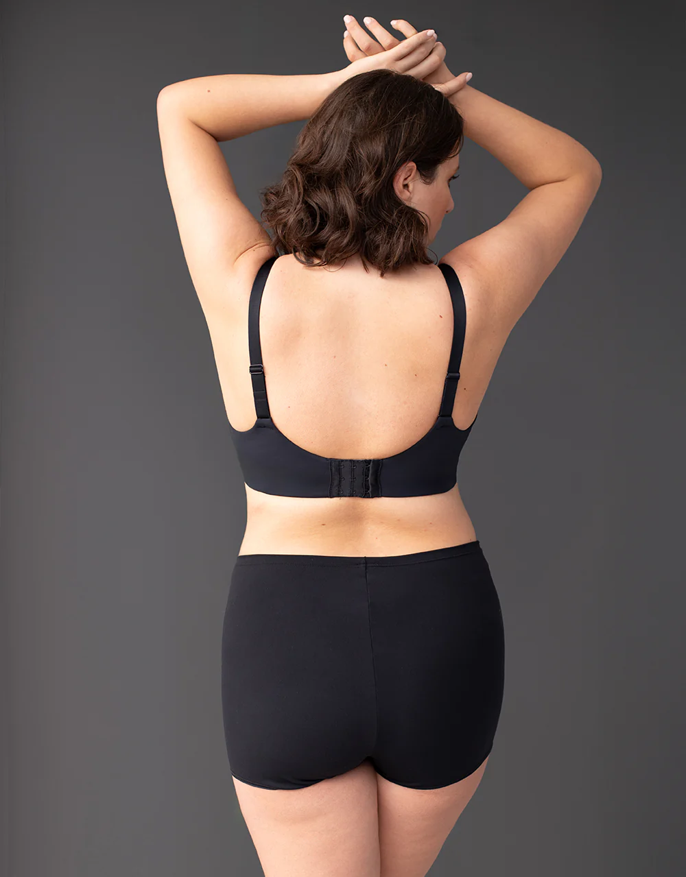 BH Aira Black - Image 5