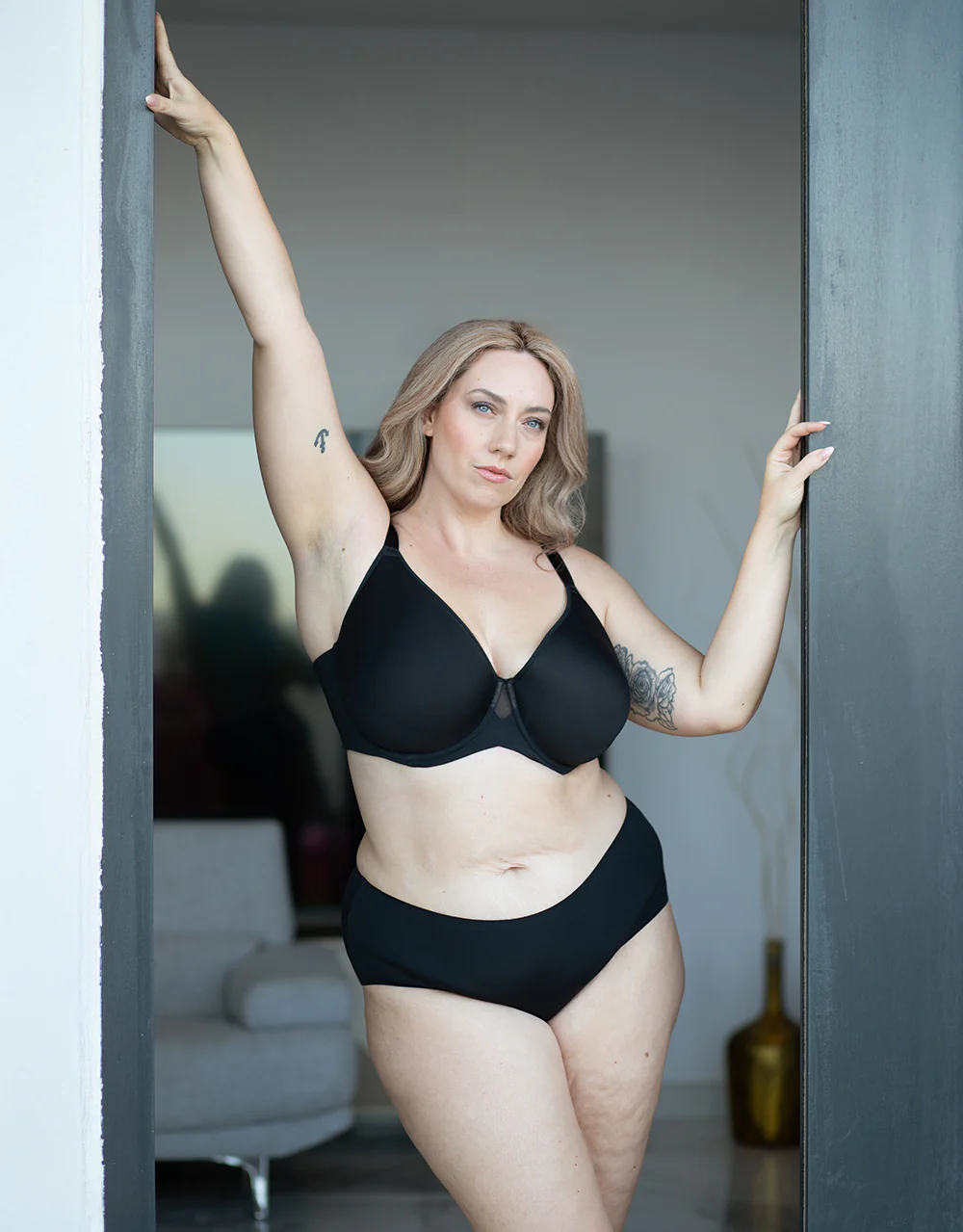 BH Aira Black - Image 9