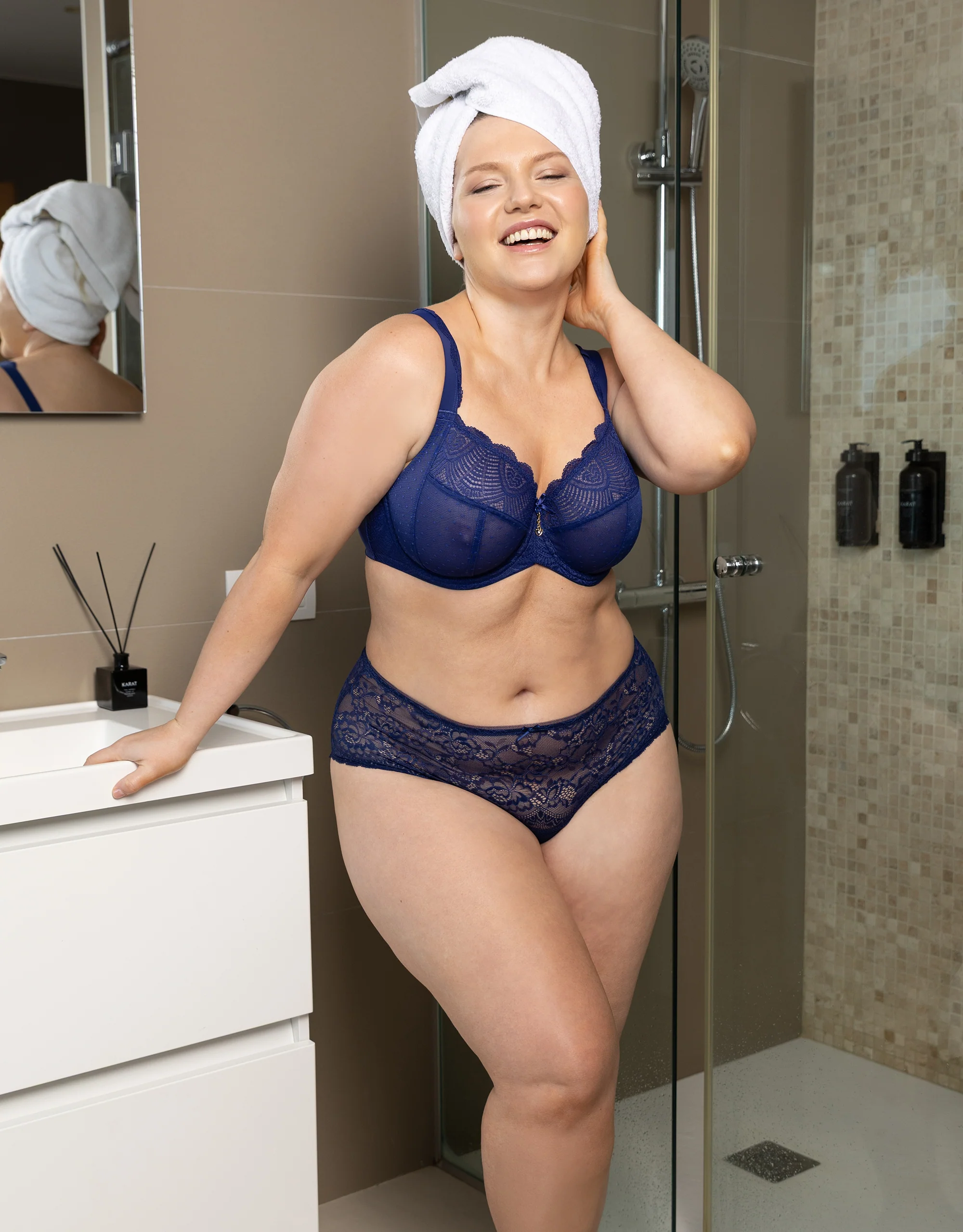 BH Clara Lace Marine - Image 10