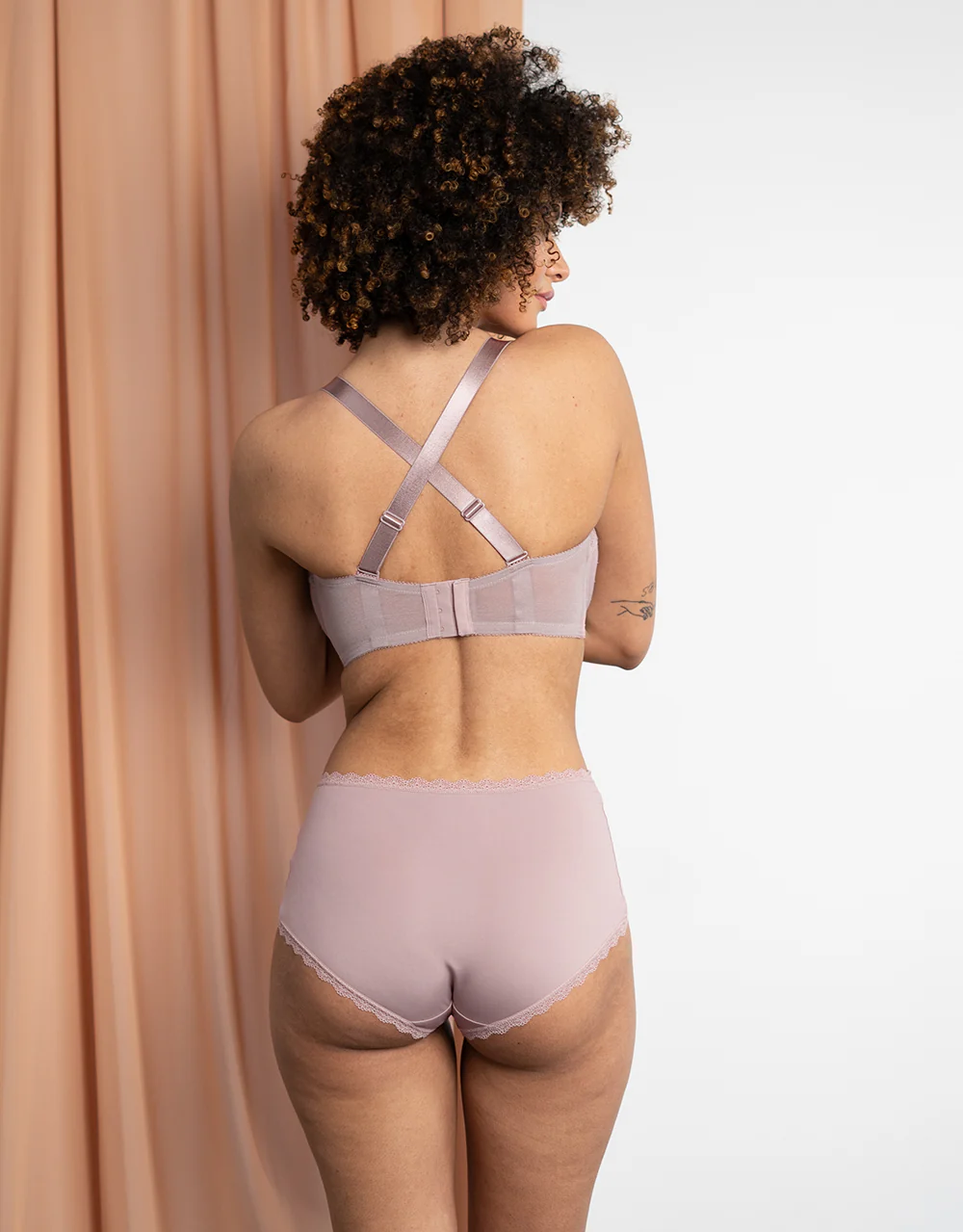 BH Diamond Taupe - Image 8