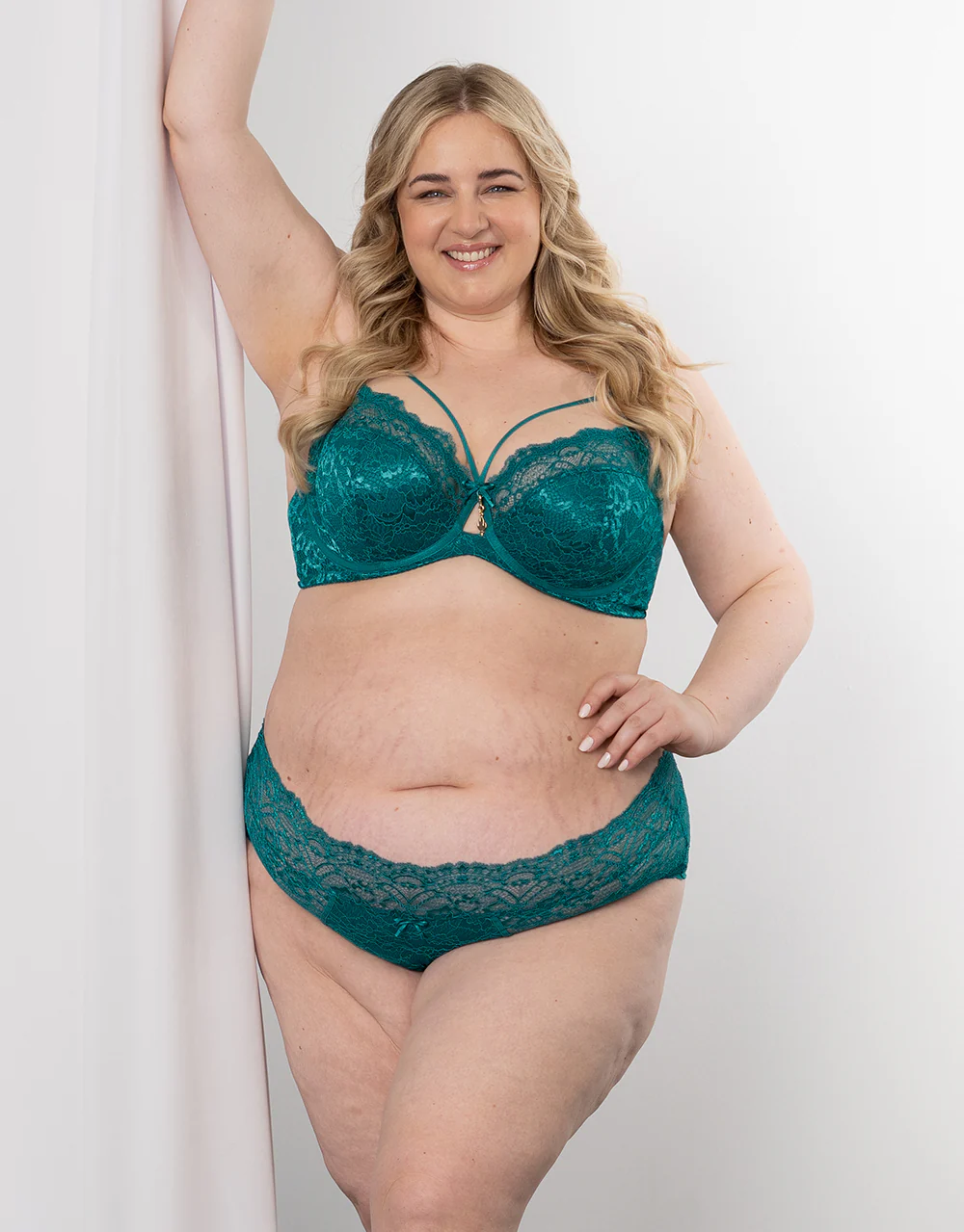 BH Eliana Satin Emerald - Image 9