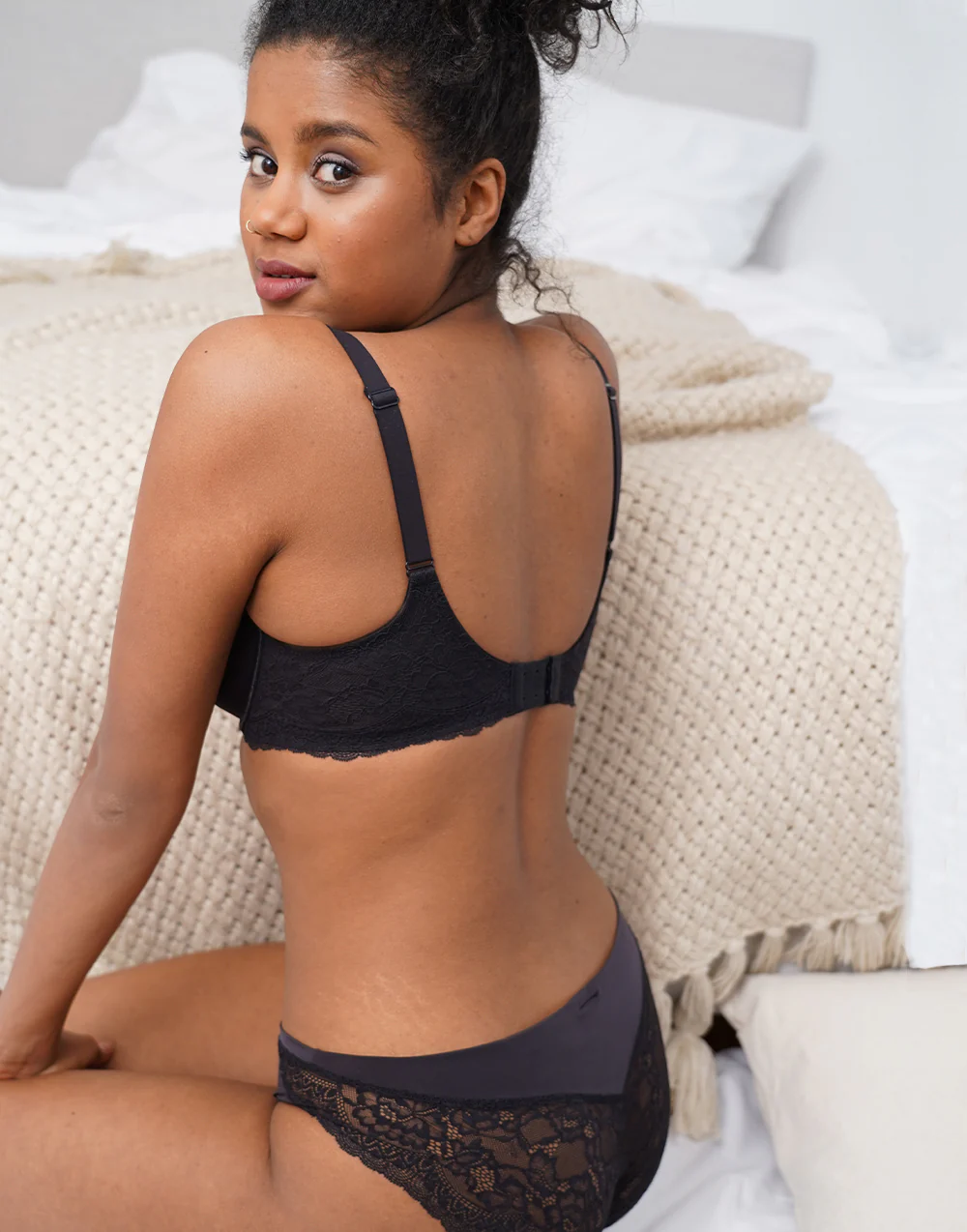 BH Lucy Classic Black - Image 3