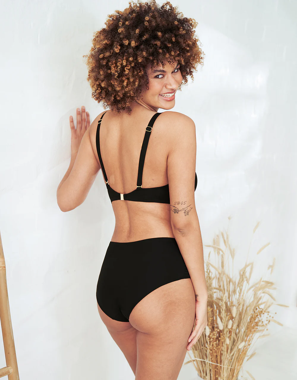 Bikini-High-Panty Valencia Black - Image 8