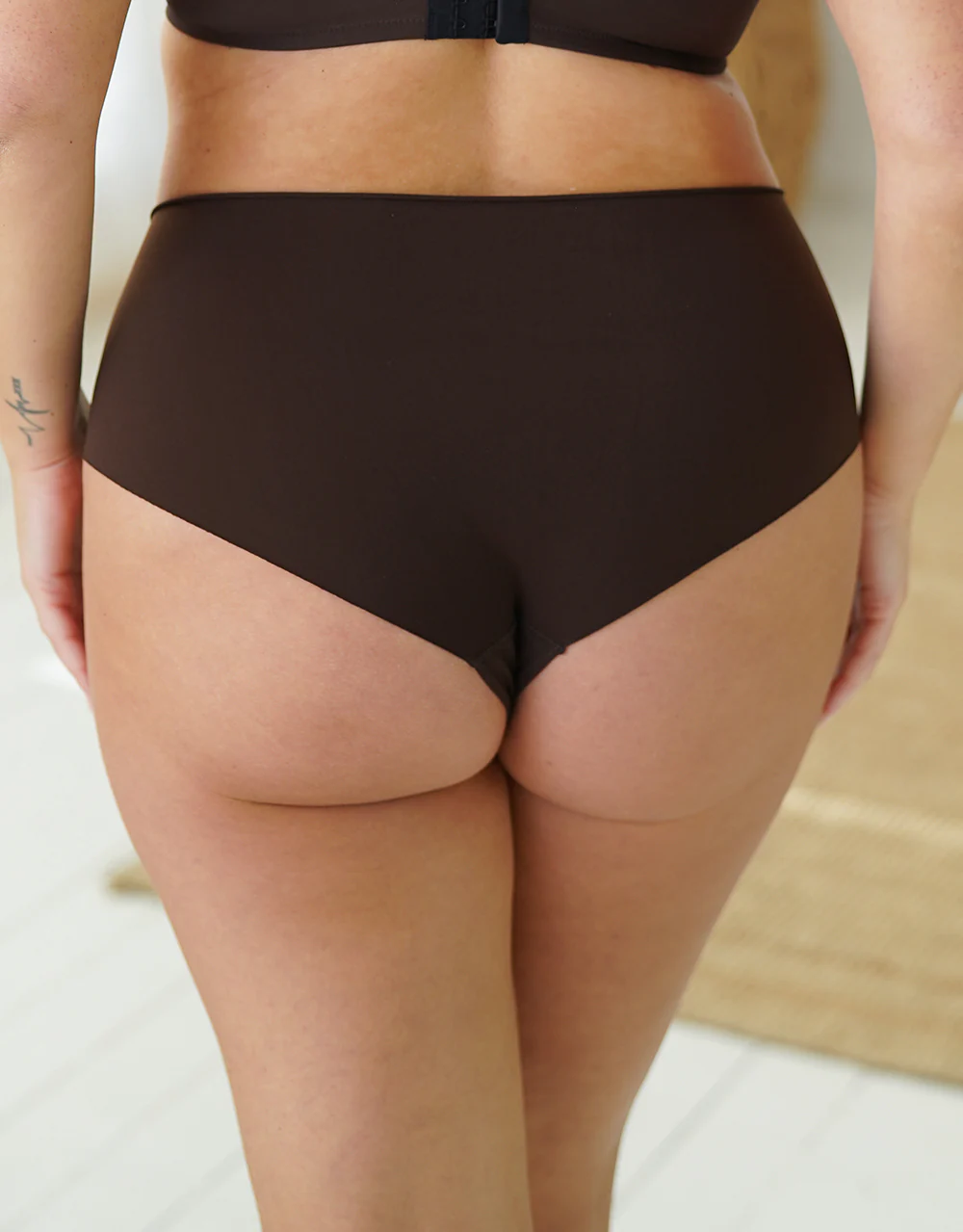 High-Brazilian-Slip Invisible Mocca - Image 2