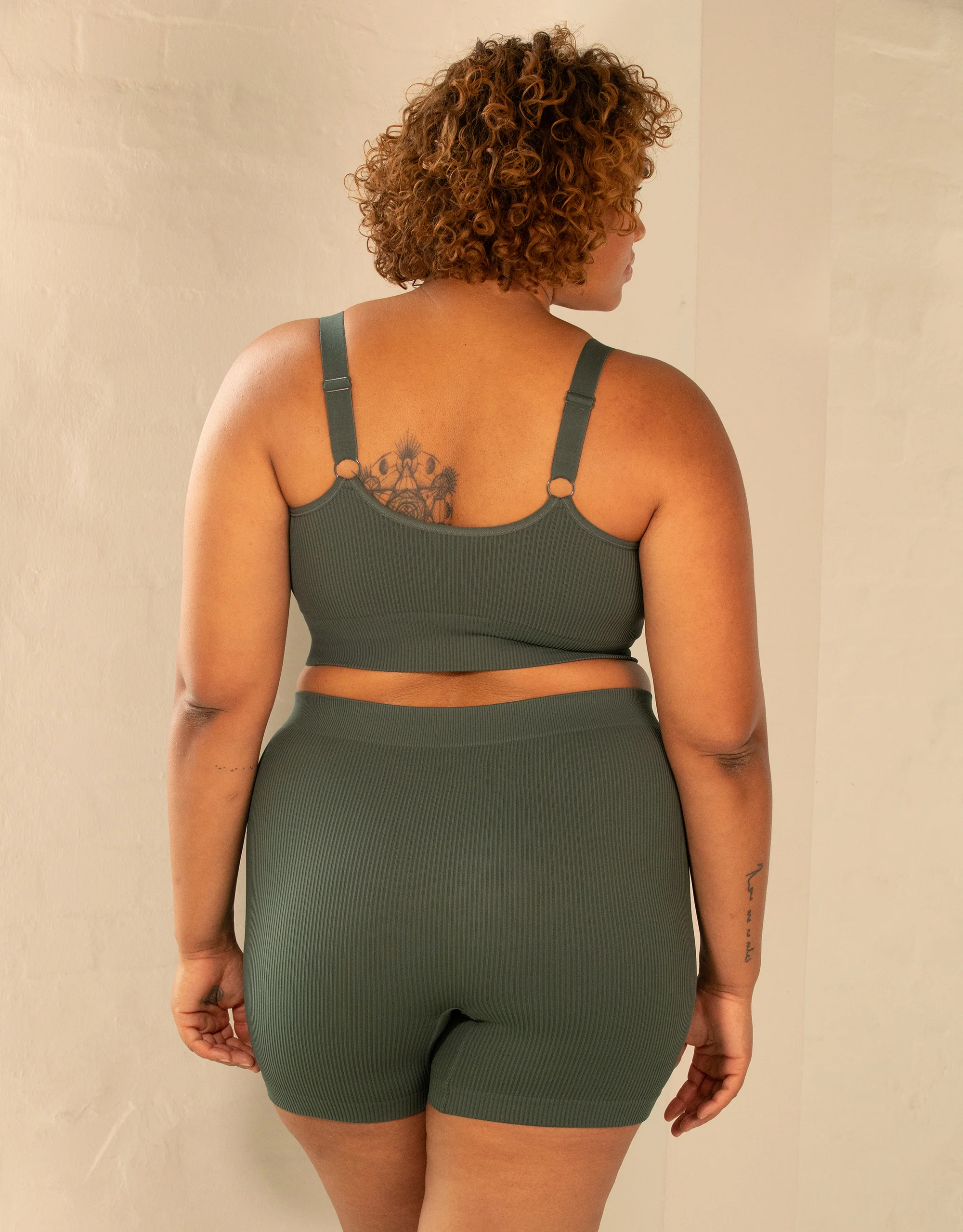 High-Waist-Shorts-Set 2x Freeda Olive/Taupe - Image 10