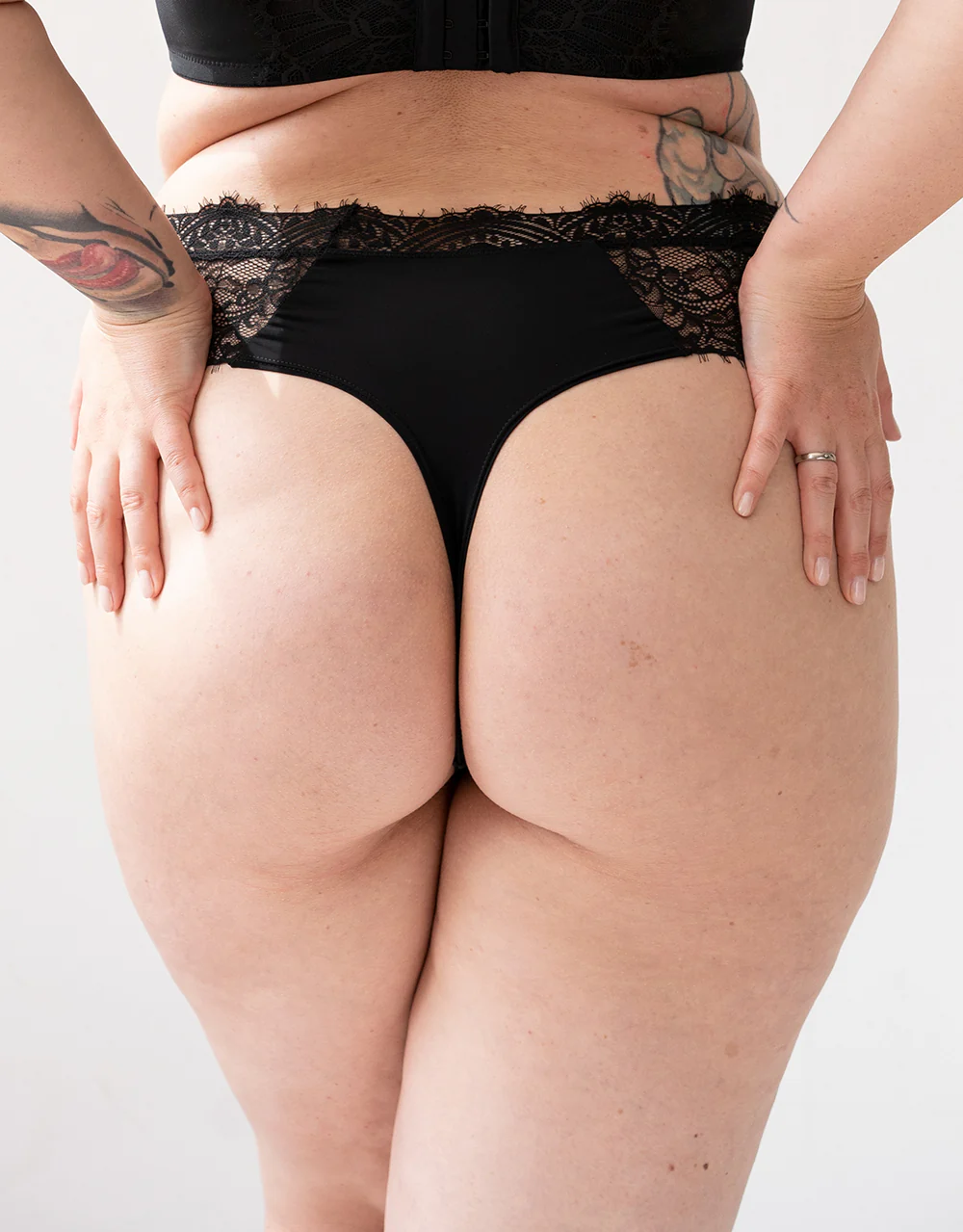 String Sensla Black - Image 8