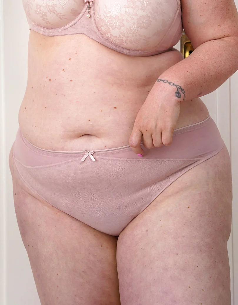 String True Lace Rose - Image 3