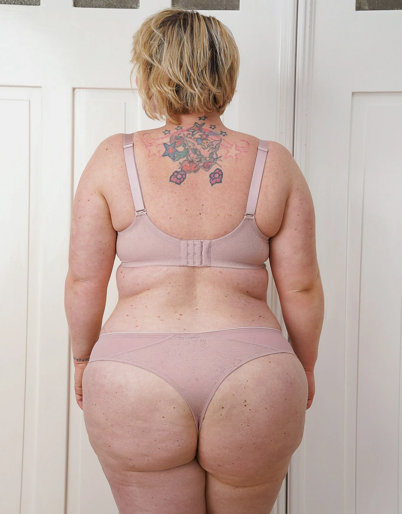 String True Lace Rose - Image 8